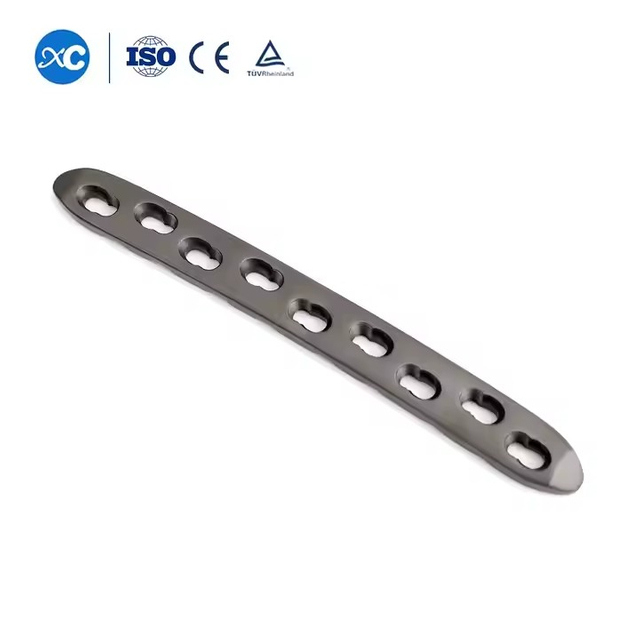 Femoral nga Kurbado nga Plato