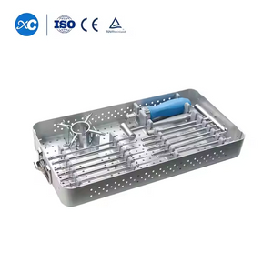 Juego de instrumentos para tornillos de interfaz